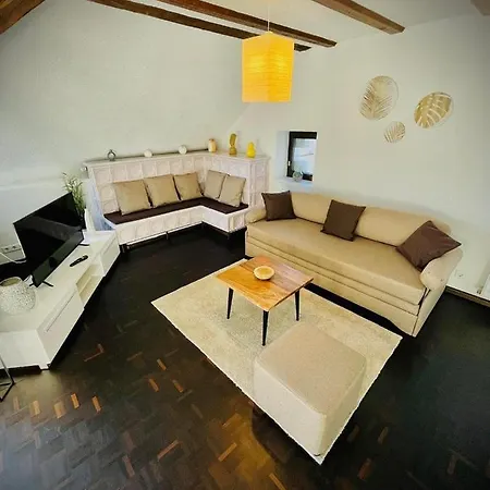 Chris & Aris Zentrum * 瓦尔茨胡特·田根