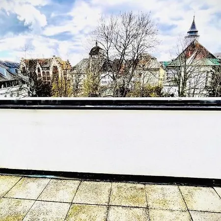 Chris & Aris Zentrum 公寓 *